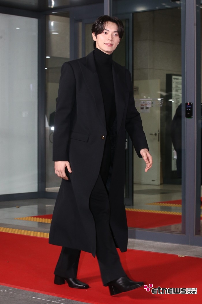 [ET포토] 이채민, '코트가 어울리는 폭군'