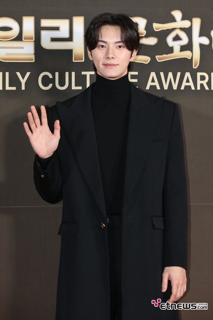 [ET포토] 이채민, '자비로운 미소'