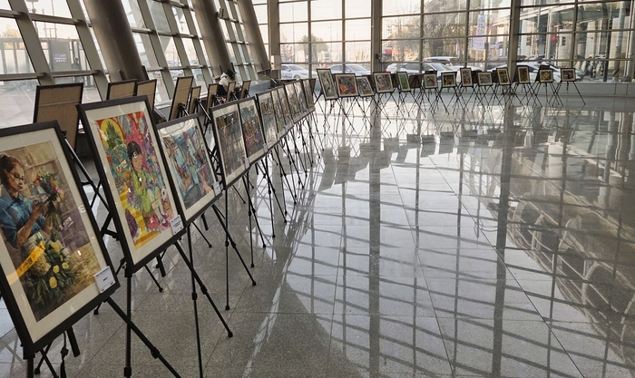 한국폴리텍대학이 제17회 미래내모습그리기대회 우수작품들을 KTX 오송역사 내에 전시했다. [자료:한국폴리텍대학]