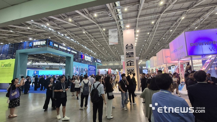 금천이 '대만국제섬유박람회(TITAS 2025)'에서 신체 회복 기능의 리커버리 웨어 '메디커버리'를 공개해 관람객들로부터 호평을 받았다.