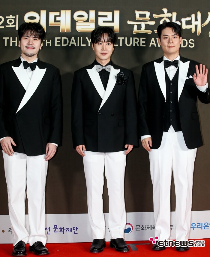 [ET포토] 광화문에 뜬 라포엠