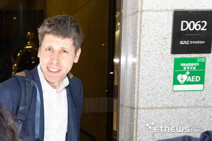 오픈AI, 구글 '제미나이3'로 맹추격에 '코드 레드' 발령