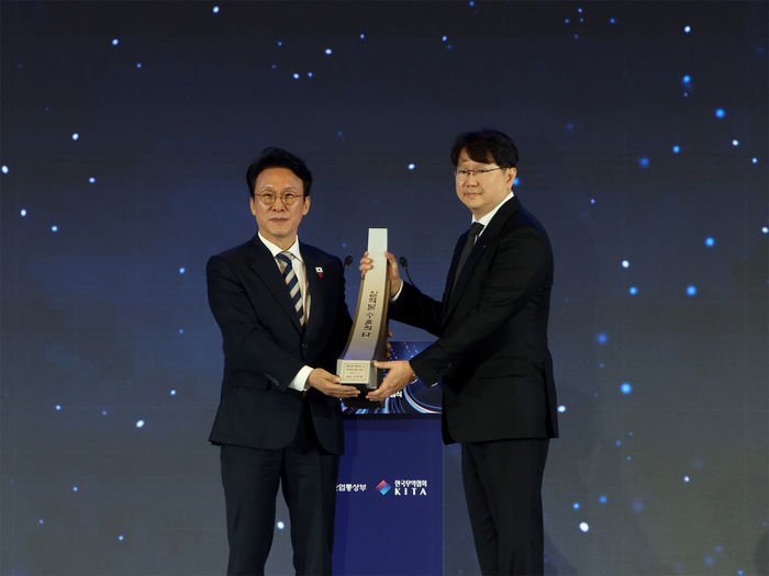 한미반도체, 3억불 수출의 탑 수상