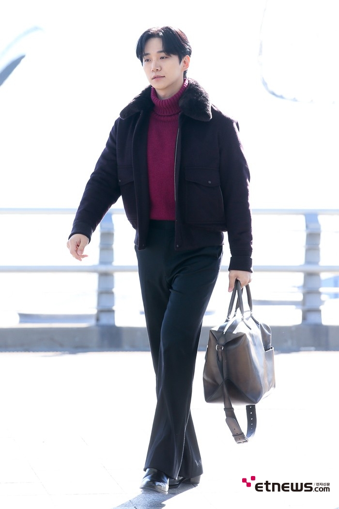 [ET포토] 이준호, '젊은 CEO가 출장가는 분위기'