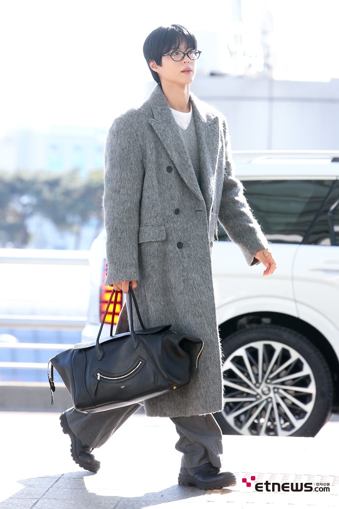 [ET포토] 박보검, '슈즈로 포인트 주고'