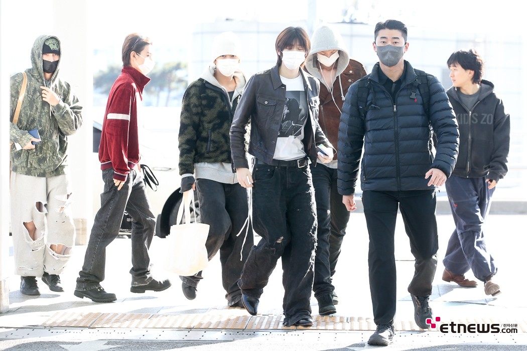 [ET포토] 코르티스, '데뷔하자마자 시상식 행사 출국'