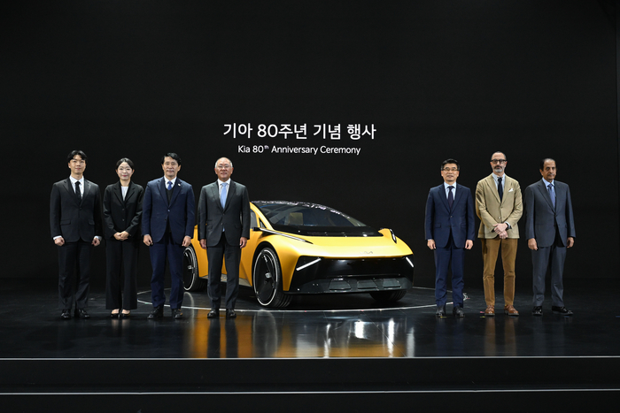 창립 80주년 기아 "세계 최고 100년 모빌리티 기업 도약" - 뉴스 썸네일 이미지