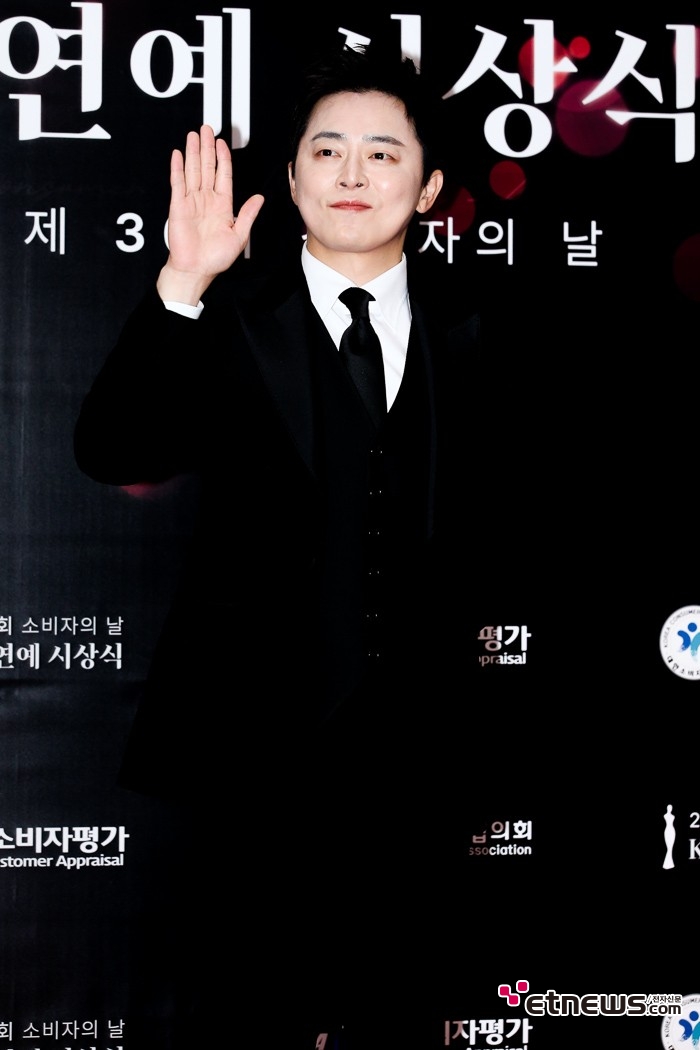 [ET포토] 조정석, '믿고 편안하게 보세요'