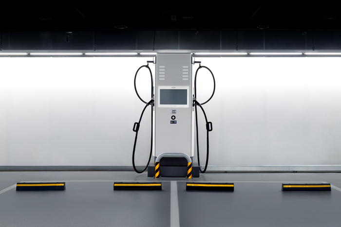 EV-Q 인증을 획득한 200㎾ 양팔형 E-pit 충전기