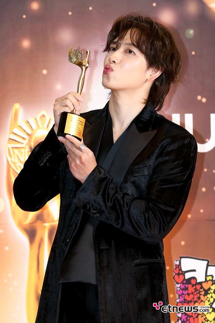 [ET포토] 임시완, '인상적인 키스'