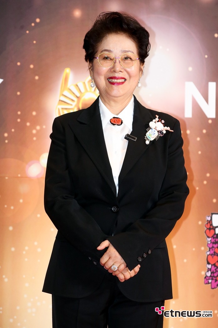 [ET포토] 선우용녀, '유튜브 열심히 하고 있어요'