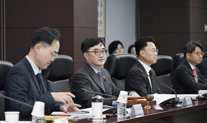 임기근 기재부 2차관이 10일 제11차 공공기관운영위원회를 주재하고 공공기관 ESG 가이드라인을 발표했다.[기재부 제공]