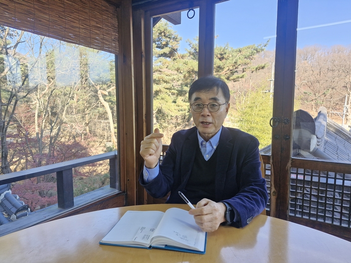 맹성현 태재대 기획부총장이 AI 시대의 교육 방향성에 대해 설명하고 있다.(사진=권미현 기자)