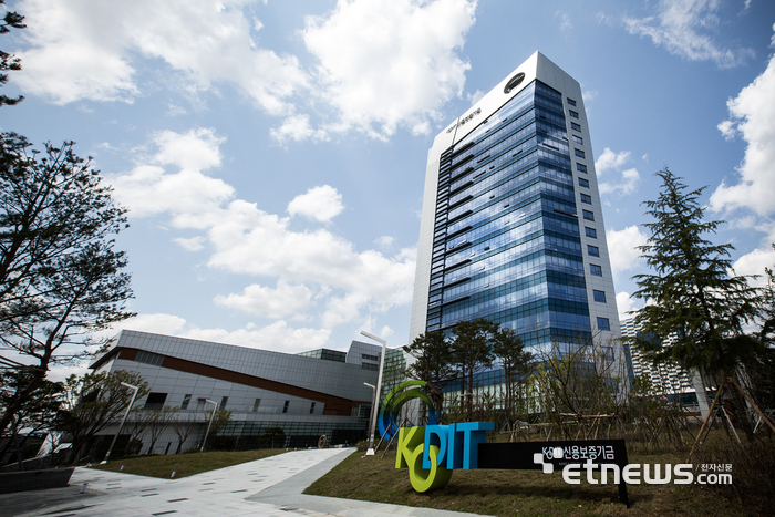 신보-삼정KPMG, AI 적용 차세대 부실예측모형 개발