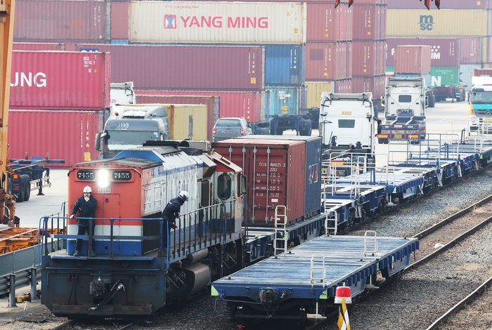 철도파업 D-1, 코레일 교섭 30분 만에 끝…파업 여부 기재부 판단 달려