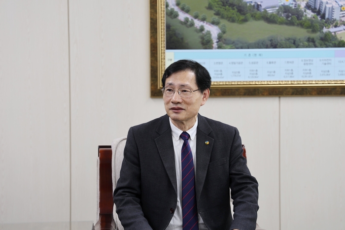 [인터뷰]서규석 충남TP 원장 “지역 거점기관, 중기·중견 AX 가교 역할에 방점”