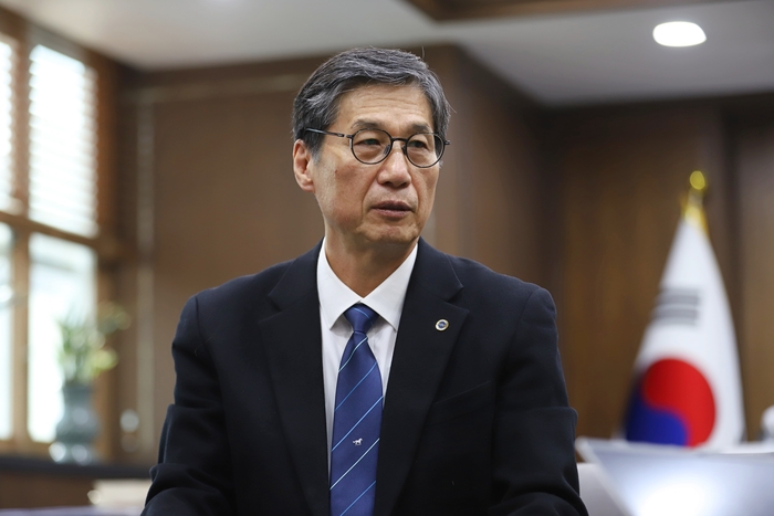 [에듀플러스]이윤재 숭실대 총장, "AI 네이티브 대학으로 대한민국 대... - 뉴스 썸네일 이미지