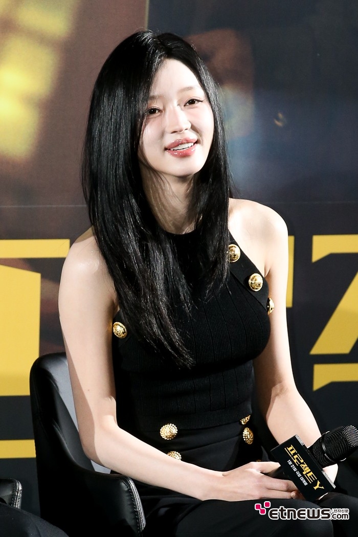 [ET포토] 유아, 풋풋한 미소'