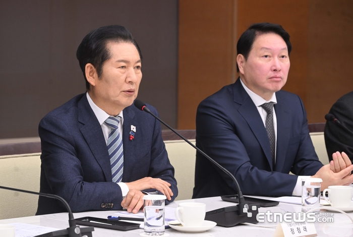 [포토] 인사말 하는 정청래 더불어민주당 대표