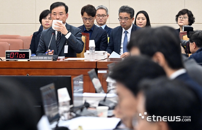 [포토] 김종철 '땀나네'