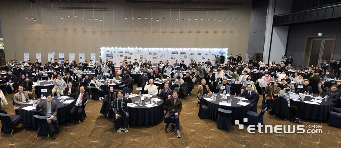 경산이노베이션아카데미가 지난 16일 대구 호텔수성 수성스퀘어 3층 컨벤션홀에서 '2025년 42경산 성과공유회'를 개최했다.