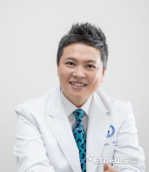 백지흠 아주대병원 로봇수술센터장.