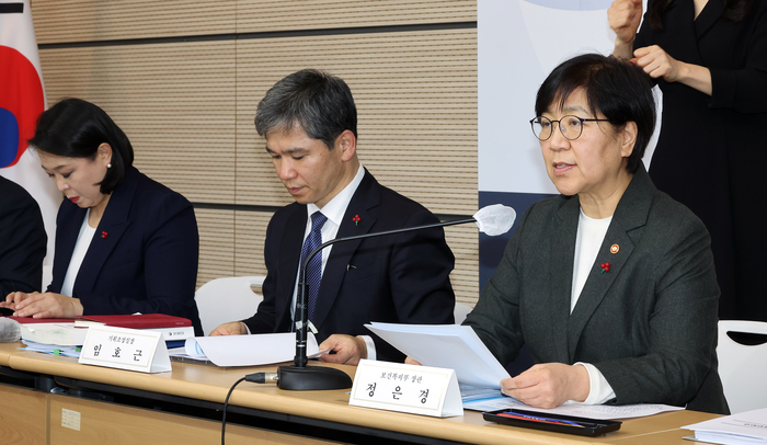 정은경 보건복지부 장관이 16일 정부세종청사 보건복지부 브리핑실에서 2026년 주요 정책 추진계획에 관해 설명하고 있다.(사진=연합뉴스)