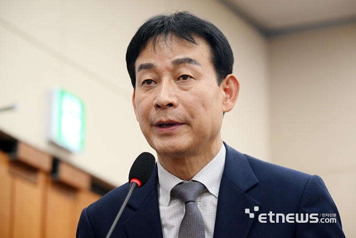 [포토] 쿠팡 청문회 답변하는 민병기 부사장