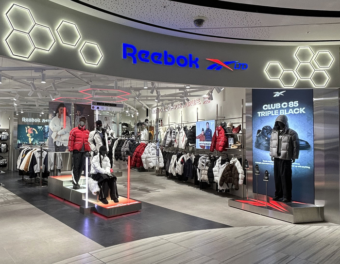 리복 LTD 플래그십 스토어 1호점 전경