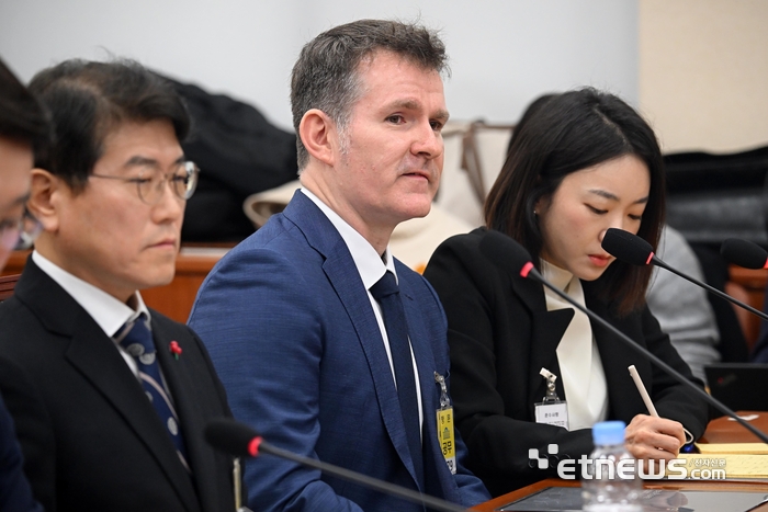 [포토] 답변하는 매티스