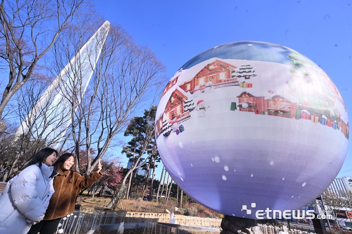 [포토] 석촌호수, 디지털 초대형 크리스마스 미디어아트