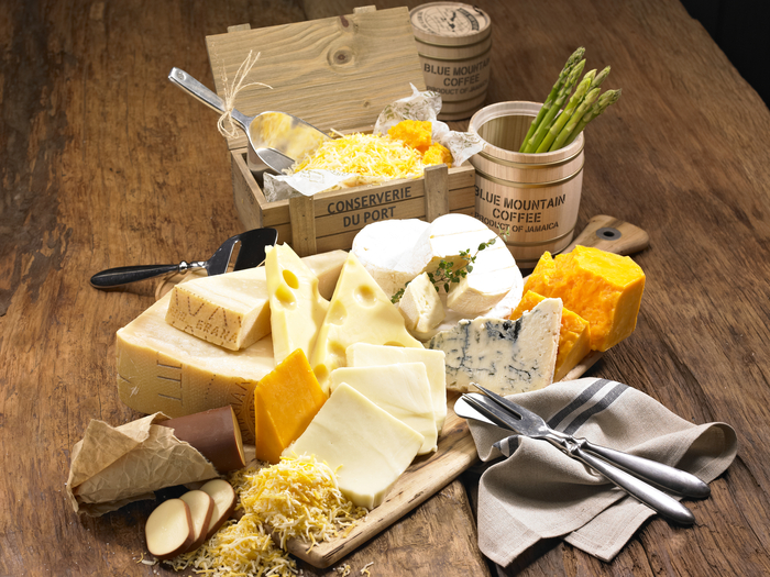 치즈와 크림처럼 지방 함량이 높은 유제품을 지속적으로 섭취한 사람은 매 발생 가능성이 상대적으로 낮게 나타났다는 연구 결과가 공개됐다. 사진=게티이미지