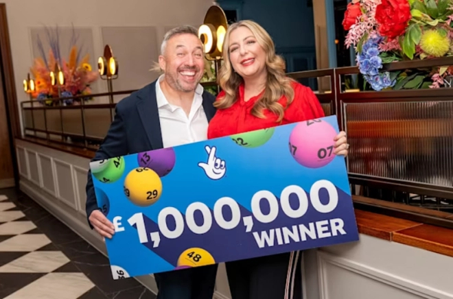 7년 전 복권에 당첨됐던 영국의 한 부부가 또다시 복권에 당첨돼 총 200만 파운드(약 40억원)를 받은 사연이 알려지며 화제가 되고 있다. 〈사진=내셔널 복권〉