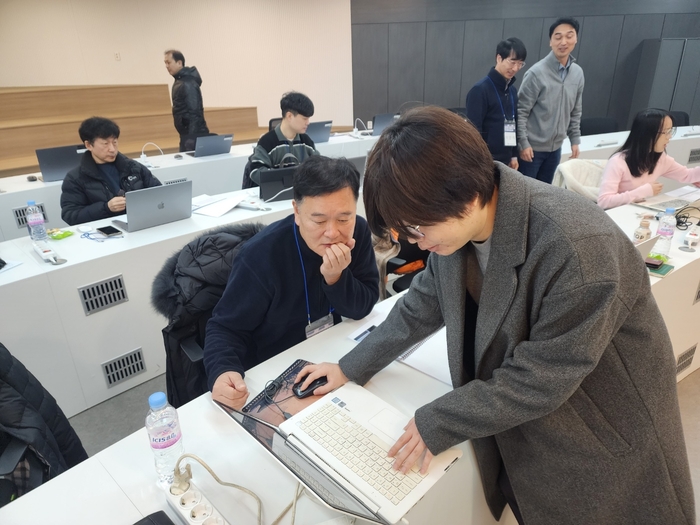 부산과기대가 부산광역권 DX-SPARK 사업의 일환으로 'AI·DX 기초역량 향상 교육-영상정보 데이터 셋 구성 및 데이터 정보 처리' 과정을 개설하고 본격적인 교육에 돌입했다. (사진=이티에듀)