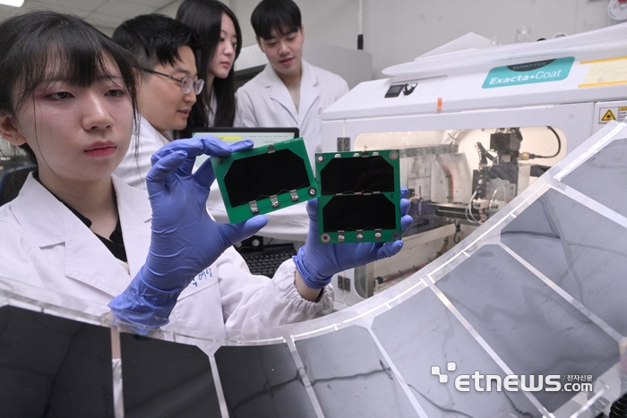 [포토] 고효율 우주항공용 태양광 모듈