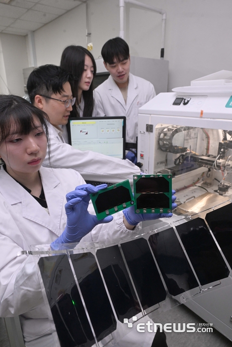 [포토] 우주항공용 태양광 모듈개발 박차