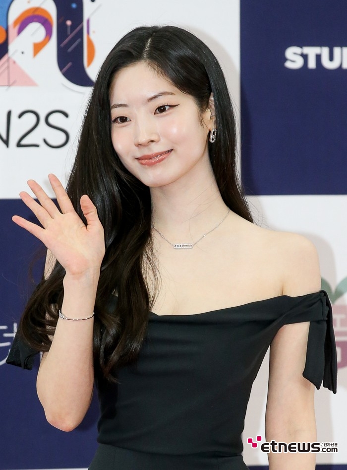 [ET포토] 다현, '밝은 에너지 발산하는 미소'