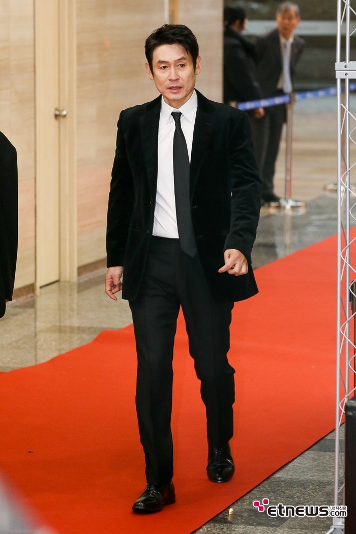 [ET포토] 설경구, '완화한 포스 풍기며'