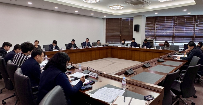 새만금개발청은 새만금 지역의 투자유치 활성화를 위해 유관기관과 2025년 제4차 투자유치 태스크포스(TF) 협력 회의를 개최했다.