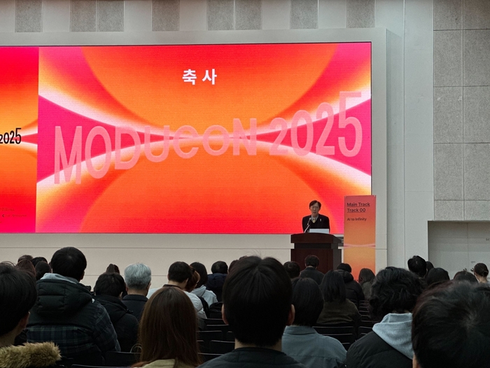 이화여대서 열린 '모두콘 2025' 성황리 종료… AI 기반 창업·연구 성과 공유
