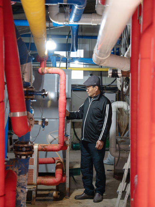 충남 소재 '가○사우나'가 '소상공인 에너지효율향상 지원사업'을 통해 수열히트펌프 1대(100㎾), 공기열히트펌프 3대(66.3㎾ 2대, 68㎾ 1대)를 설치했다. 사진 출처 : 기후에너지환경부