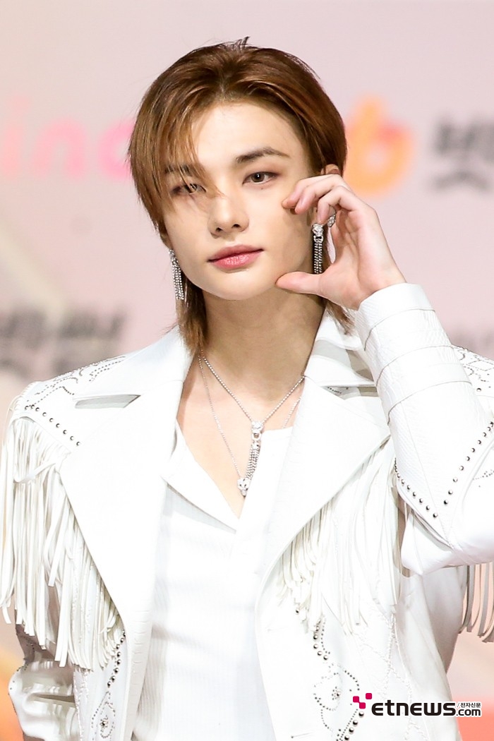 [ET포토] 스츠레이키즈 현진, '신비로운 눈빛으로'