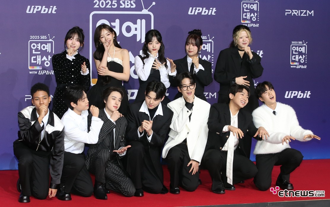 [ET포토] 우리들의 발라드, '12인중 누가 탑일까'