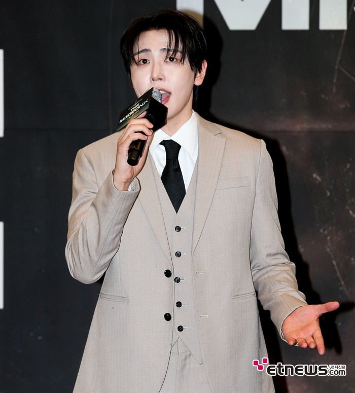[ET포토] SF9 재윤, '진지한 표정과 노래'