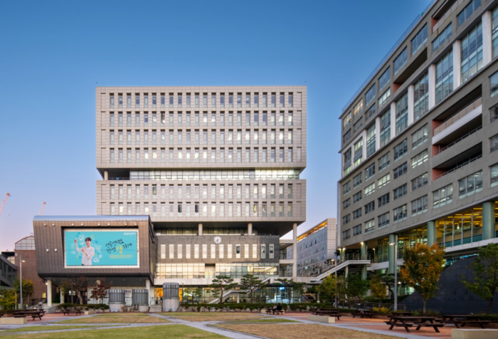 한성대학교가 2026년 새해를 맞아 인공지능(AI) 융합교육 혁신을 본격화하며 'AI 교육 선도 대학'으로의 도약을 선언한다(사진=한성대 )