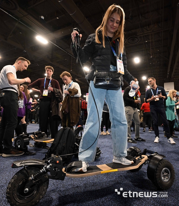 [포토] 어느 길이든 다닐 수 있는 스케이트보드