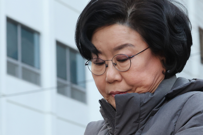 이혜훈 기획예산처 장관 후보자 출근     (서울=연합뉴스) 임화영 기자 = 이혜훈 기획예산처 장관 후보자가 5일 서울 중구 예금보험공사에 마련된 인사청문회 준비 사무실로 출근하고 있다. 2026.1.5     hwayoung7@yna.co.kr (끝)