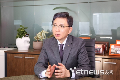 [人사이트] 서지훈 한화손해보험 CCO “AICC 도입 원년…인공지능 기반 소비자보호 강화”