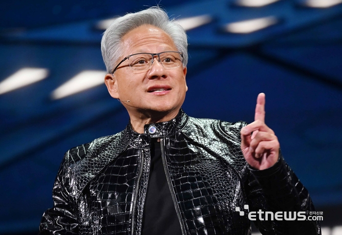 [포토] CES 특별 연설하는 젠슨 황