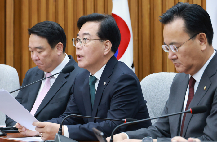 국민의힘 송언석 원내대표가 6일 국회에서 열린 원내대책회의에 참석해 발언하고 있다. 연합뉴스